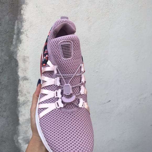 NIKE WOMENS AUTHENTIC SHOX Sz 7,8,8.5 New - Picture 2 of 8